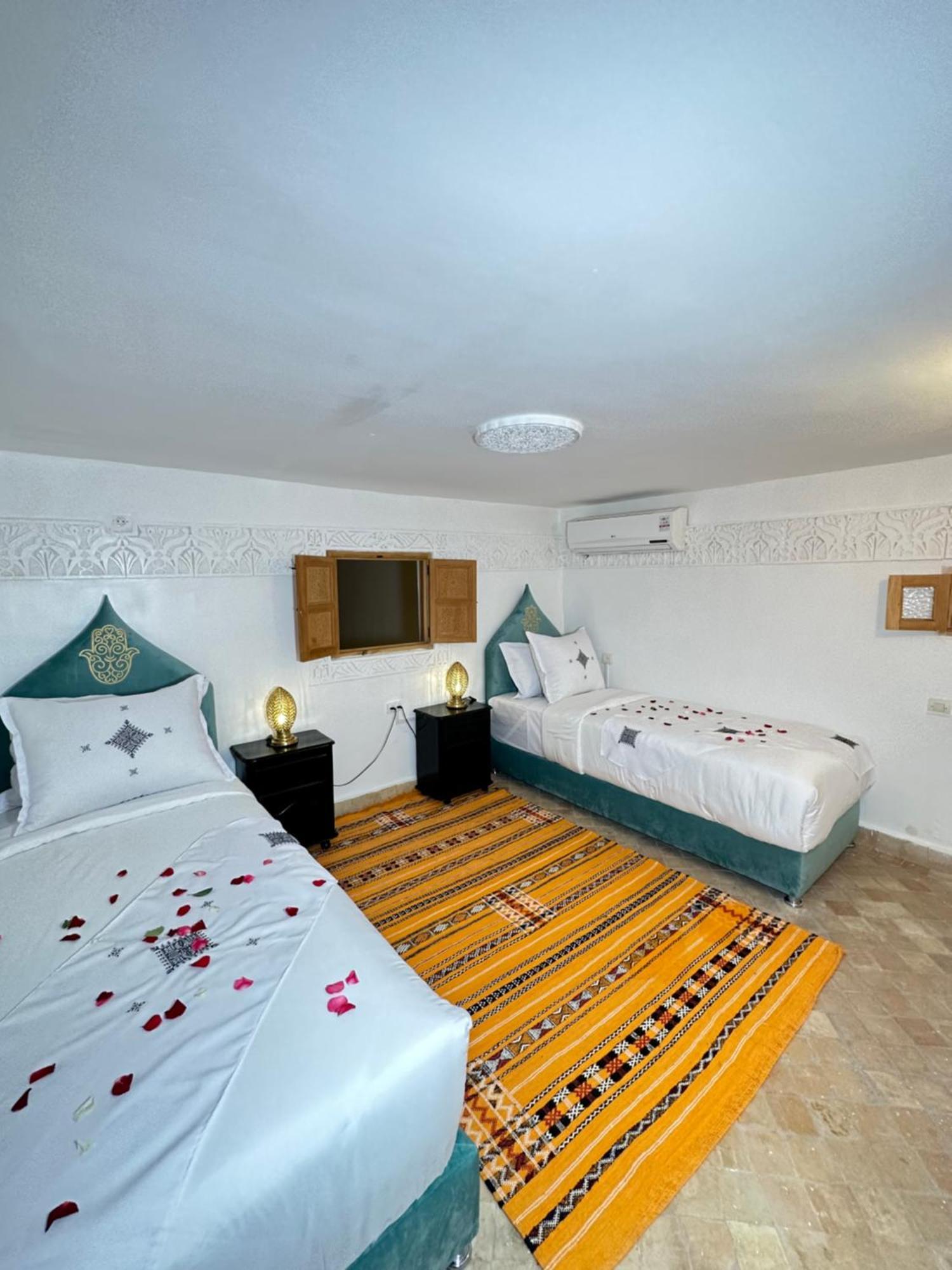 Dar Khmissa Fes Bed & Breakfast Exterior photo