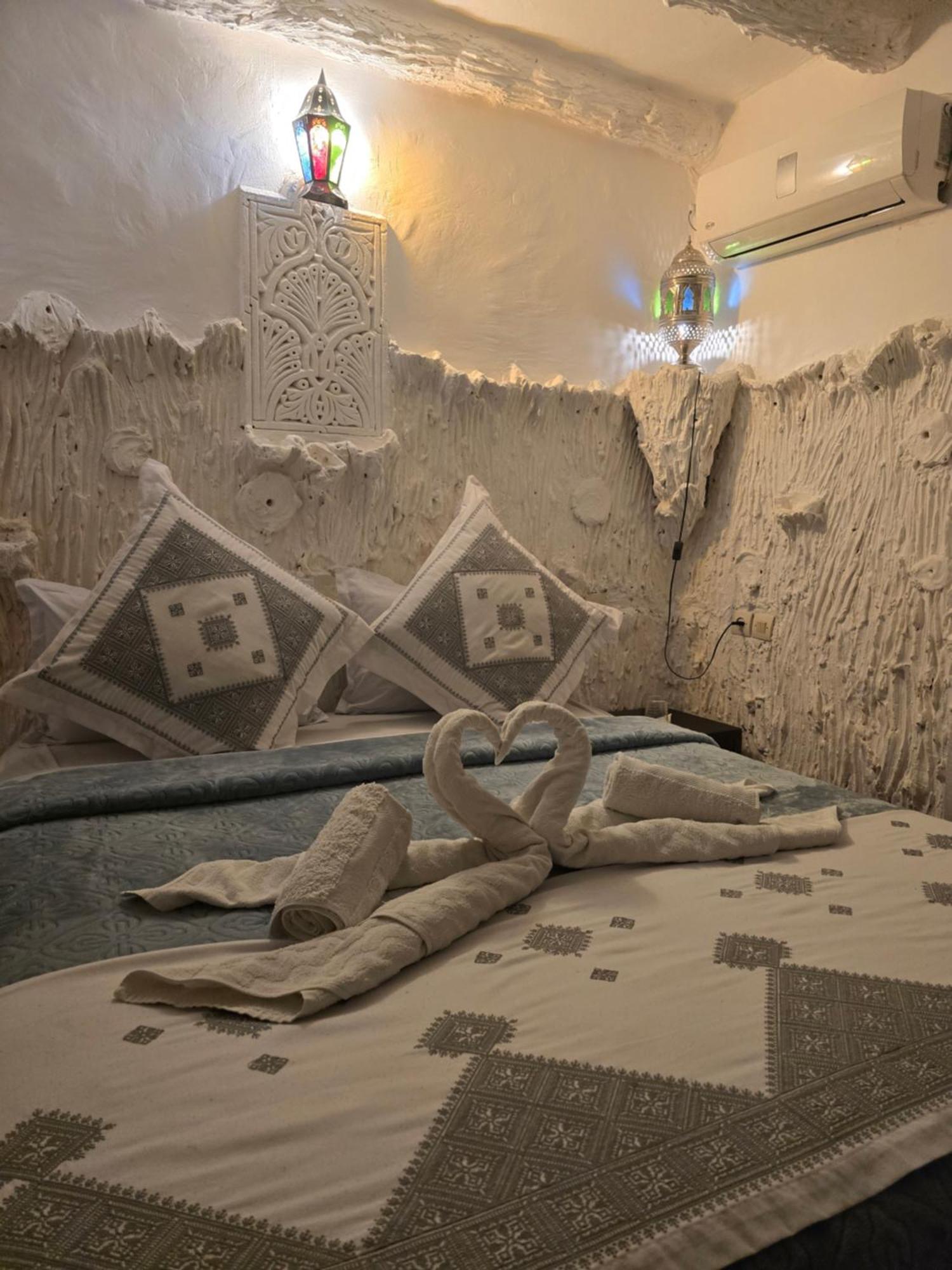 Dar Khmissa Fes Bed & Breakfast Exterior photo