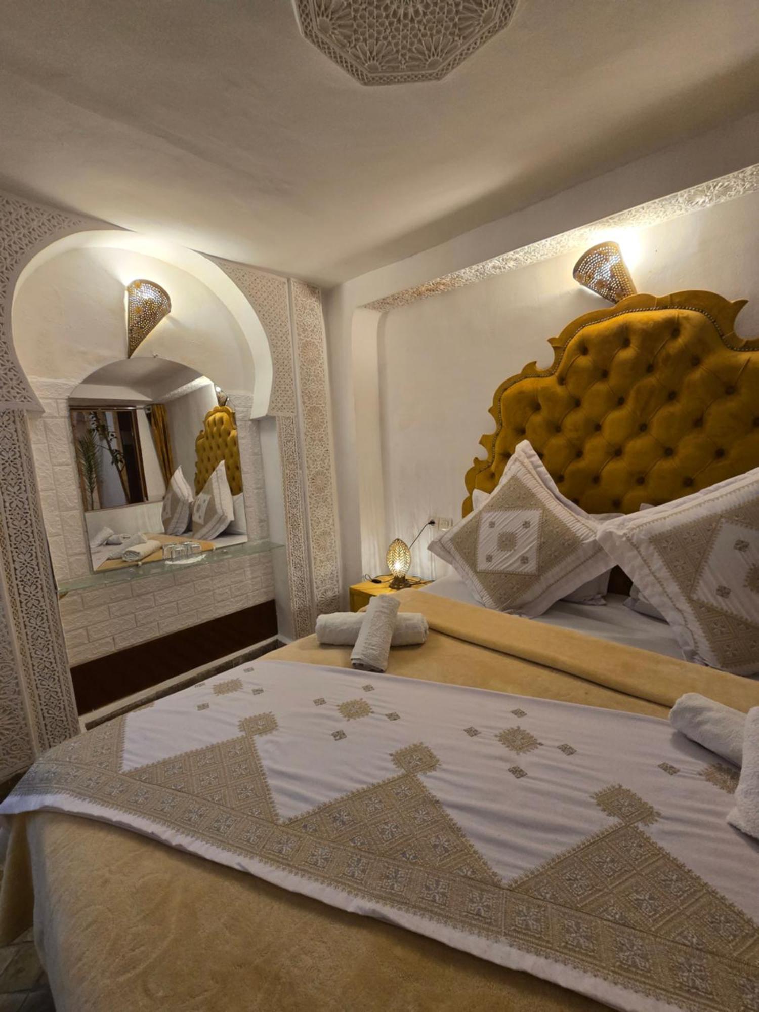 Dar Khmissa Fes Bed & Breakfast Exterior photo