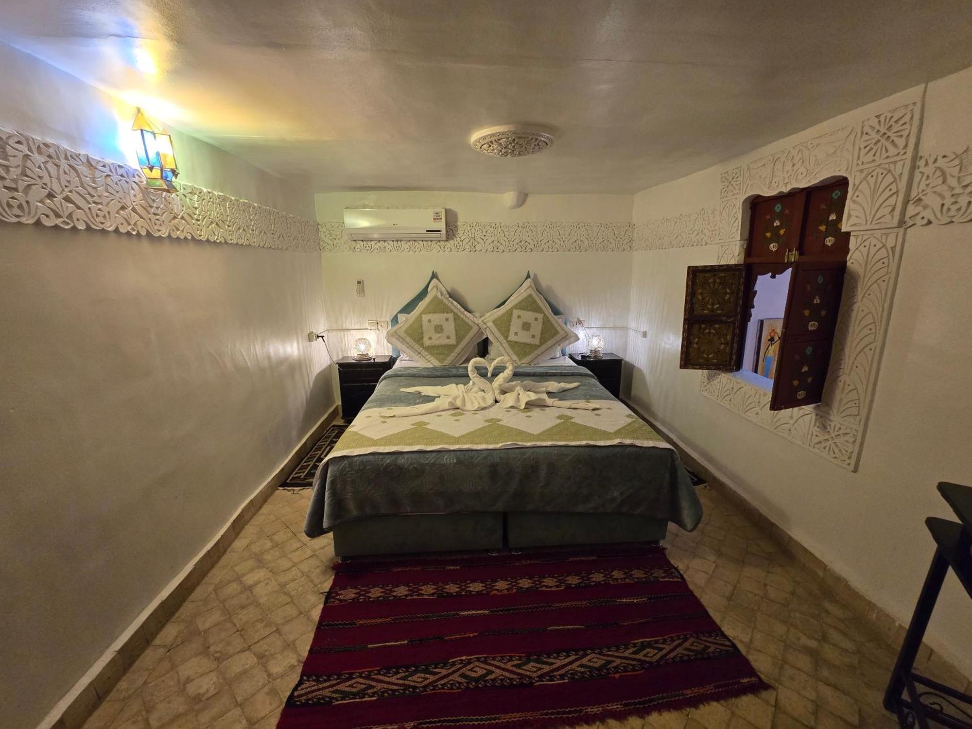 Dar Khmissa Fes Bed & Breakfast Exterior photo